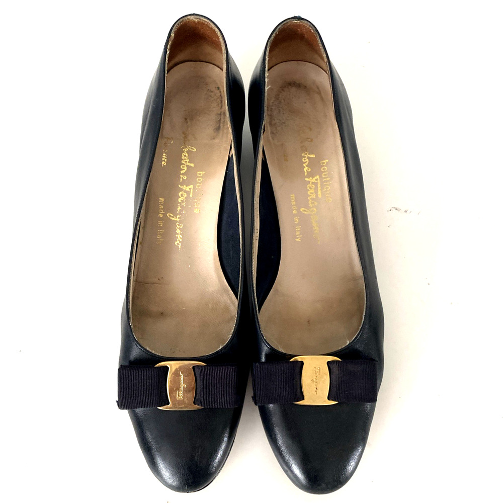 Salvatore Ferragamo Vara Pump Navy Blue Black Gold Logo Bow Low Heel 10 A2 - Picture 7 of 13